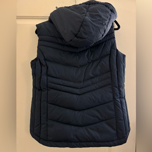 Michael Kors Puffer Vest - Picture 2 of 4